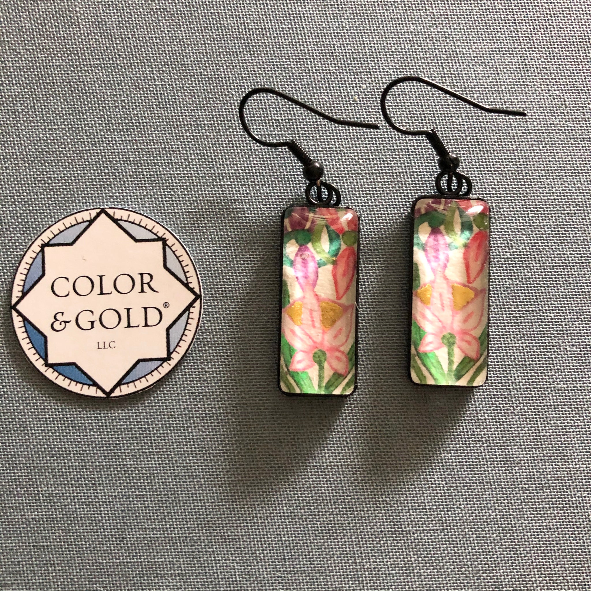 Color & Gold Returning Meadow 9 pink flower earrings